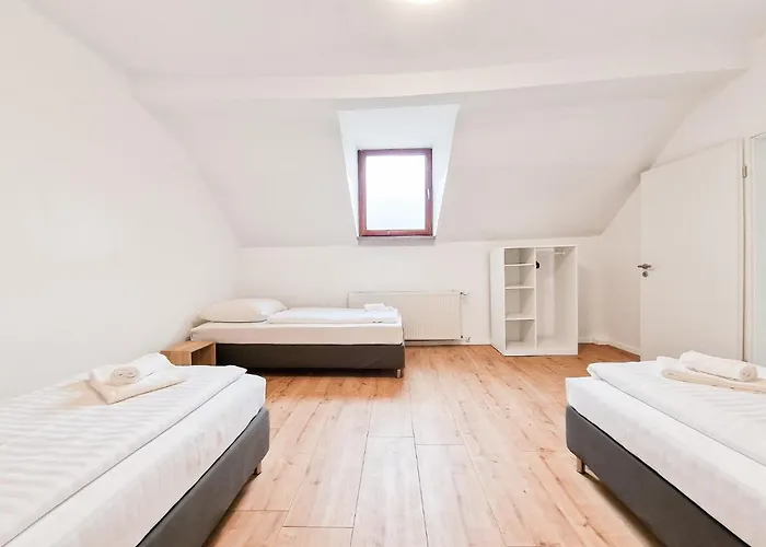 公寓 Tolstov - 4 - 30 Min Messe Dus *